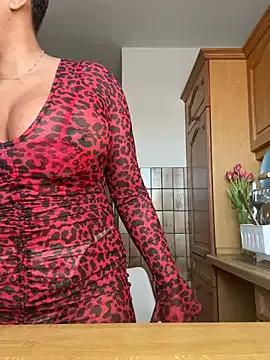 Masturbate to these sexy couples hosts, showcasing their unmatched wildness and sexy talents.