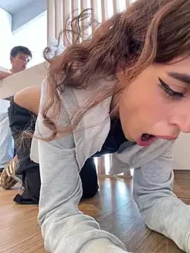 Girls: discover live performances with matured cam models, from teasing to fixations, in a variety of stunning live sex cams.