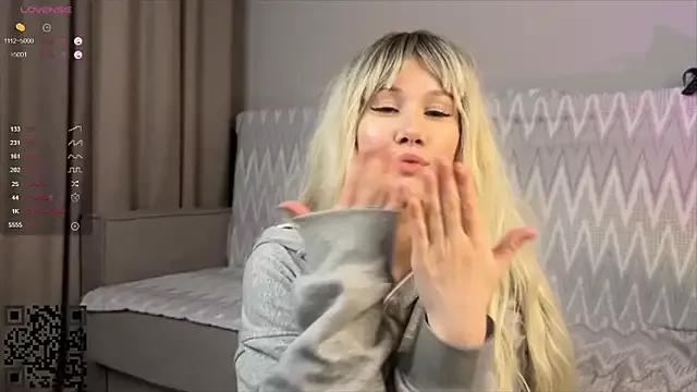 Girls: discover live performances with matured cam models, from teasing to fixations, in a variety of stunning live sex cams.