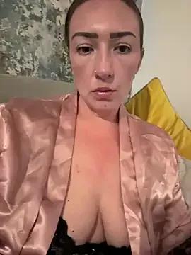 Girls: discover live performances with matured cam models, from teasing to fixations, in a variety of stunning live sex cams.