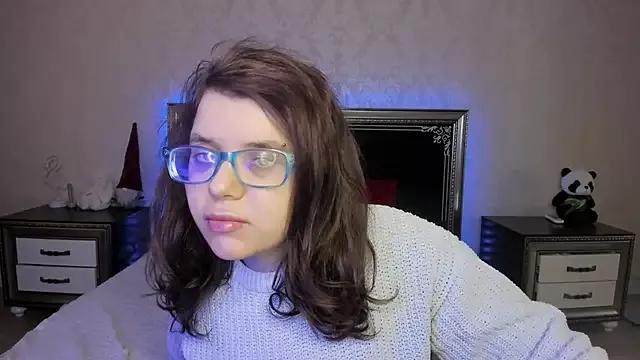 Girls: discover live performances with matured cam models, from teasing to fixations, in a variety of stunning live sex cams.