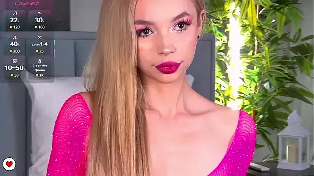 katyevance from StripChat is Freechat