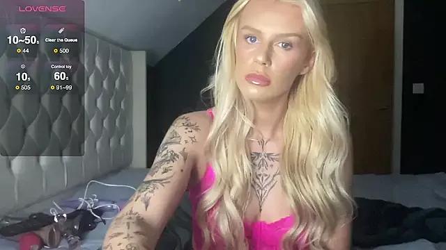 Girls: discover live performances with matured cam models, from teasing to fixations, in a variety of stunning live sex cams.