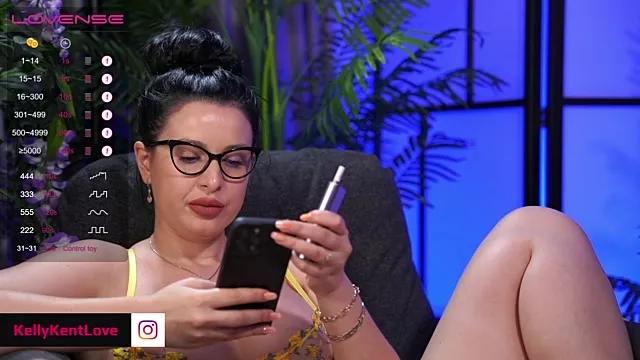 kelly_kent from StripChat