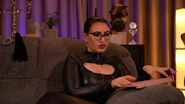 kelly_kent from StripChat