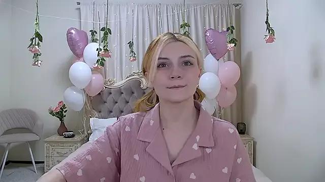 Girls: discover live performances with matured cam models, from teasing to fixations, in a variety of stunning live sex cams.