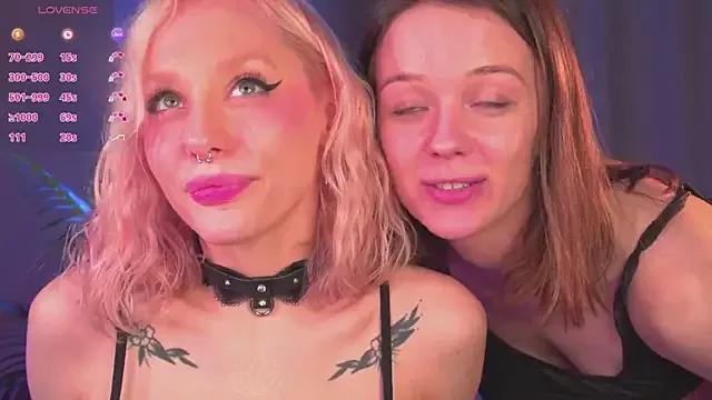 Girls: discover live performances with matured cam models, from teasing to fixations, in a variety of stunning live sex cams.