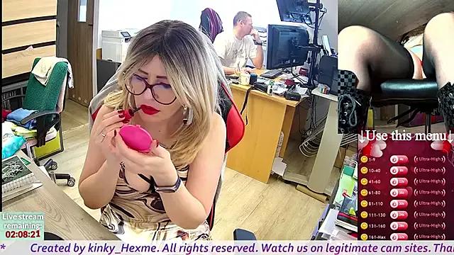 kinky_Hexme from StripChat