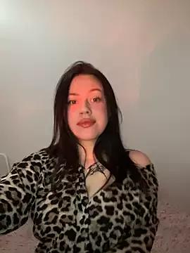 Girls: discover live performances with matured cam models, from teasing to fixations, in a variety of stunning live sex cams.