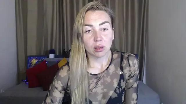 Girls: discover live performances with matured cam models, from teasing to fixations, in a variety of stunning live sex cams.