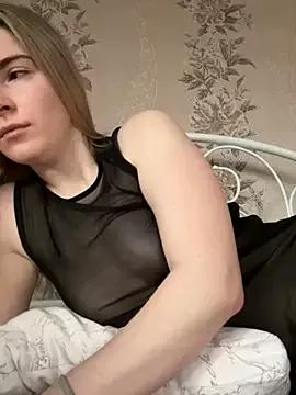 Girls: discover live performances with matured cam models, from teasing to fixations, in a variety of stunning live sex cams.