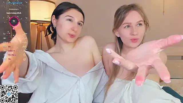 KitiNils from StripChat
