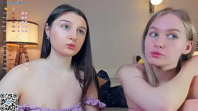 KitiNils from StripChat