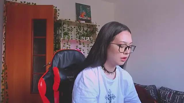 kittenrisha from StripChat
