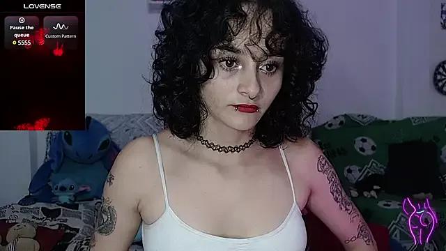 Girls: discover live performances with matured cam models, from teasing to fixations, in a variety of stunning live sex cams.