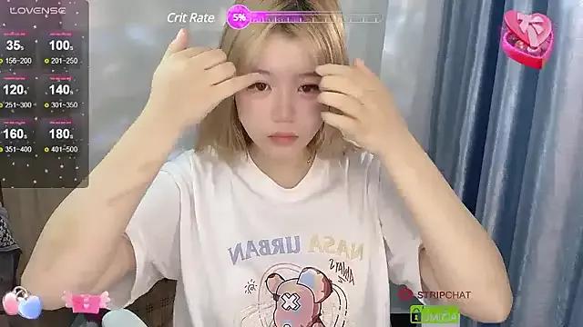 Kitty__18 from StripChat