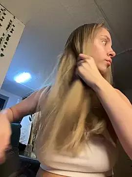 Kitty_Katrine from StripChat