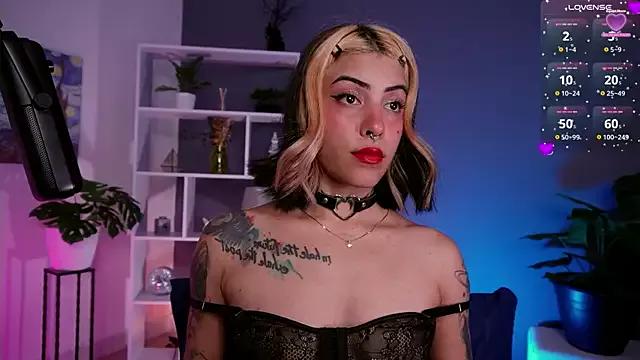 kitty_pruu from StripChat