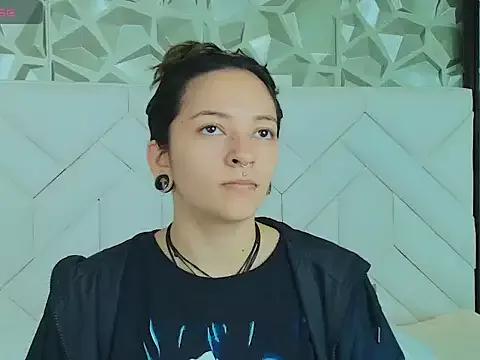 Kitty_ravee from StripChat