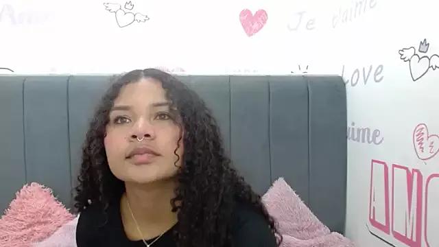 Girls: discover live performances with matured cam models, from teasing to fixations, in a variety of stunning live sex cams.
