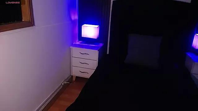 Girls: discover live performances with matured cam models, from teasing to fixations, in a variety of stunning live sex cams.