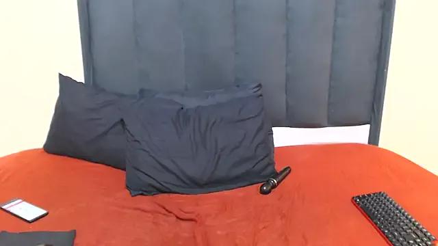 Girls: discover live performances with matured cam models, from teasing to fixations, in a variety of stunning live sex cams.