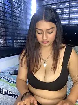 Girls: discover live performances with matured cam models, from teasing to fixations, in a variety of stunning live sex cams.
