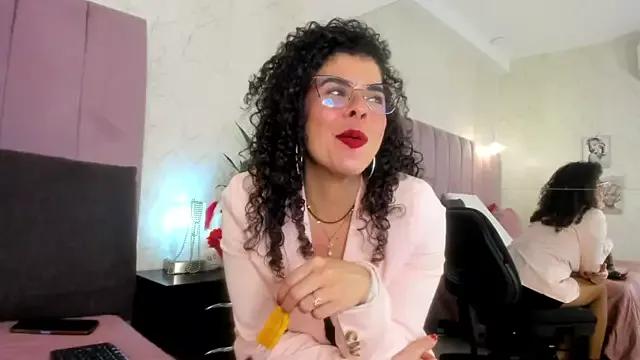 kloe_wolf from StripChat is Freechat