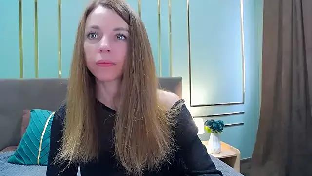 KrissBird from StripChat is Freechat