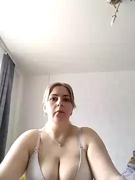 Girls: discover live performances with matured cam models, from teasing to fixations, in a variety of stunning live sex cams.