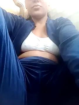 Girls: discover live performances with matured cam models, from teasing to fixations, in a variety of stunning live sex cams.