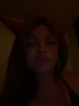 Girls: discover live performances with matured cam models, from teasing to fixations, in a variety of stunning live sex cams.