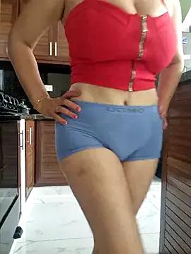 lamorbosa37 from StripChat is Freechat
