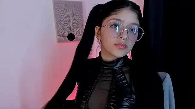 Girls: discover live performances with matured cam models, from teasing to fixations, in a variety of stunning live sex cams.