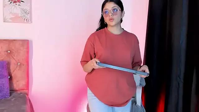 Girls: discover live performances with matured cam models, from teasing to fixations, in a variety of stunning live sex cams.