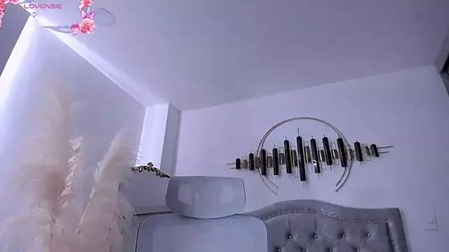 Girls: discover live performances with matured cam models, from teasing to fixations, in a variety of stunning live sex cams.