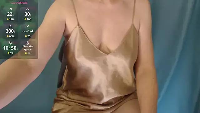 LaraStone__ from StripChat
