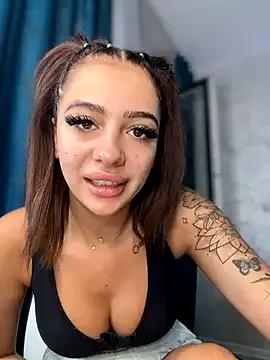 LaraVegas from StripChat