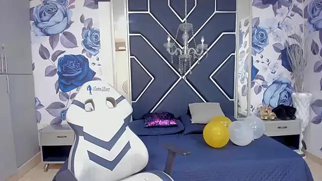 LatinaHoleQueen from StripChat is Freechat