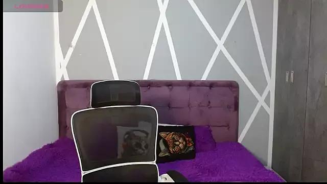 Girls: discover live performances with matured cam models, from teasing to fixations, in a variety of stunning live sex cams.