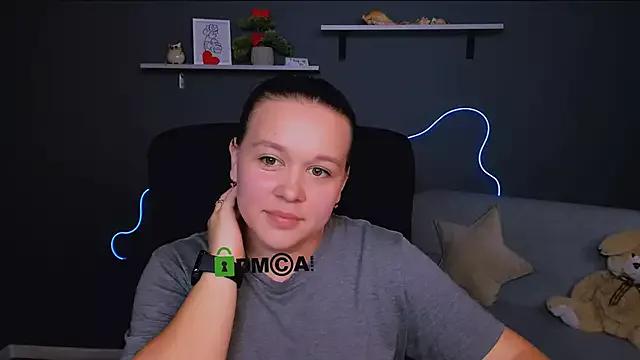 laura_whisper from StripChat is Freechat