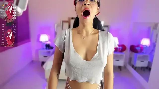 Girls: discover live performances with matured cam models, from teasing to fixations, in a variety of stunning live sex cams.