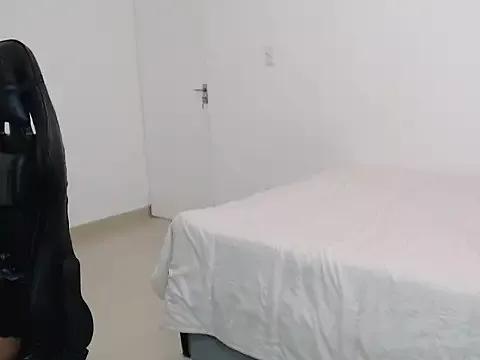 layla_amin from StripChat