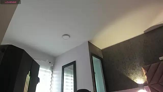 layla_santana from StripChat