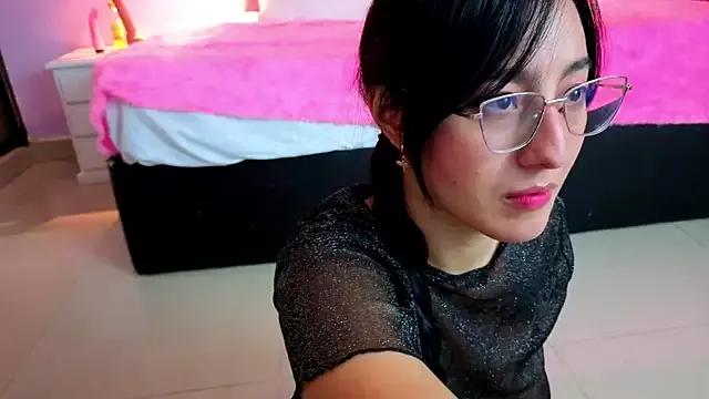 layla_santana from StripChat