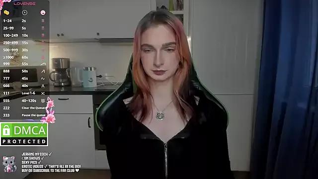 Lee_Loo from StripChat