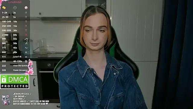 Lee_Loo from StripChat