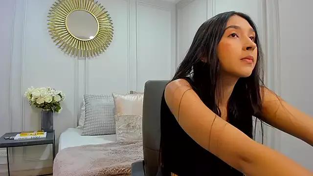 Girls: discover live performances with matured cam models, from teasing to fixations, in a variety of stunning live sex cams.