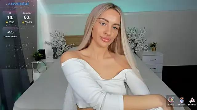 Girls: discover live performances with matured cam models, from teasing to fixations, in a variety of stunning live sex cams.