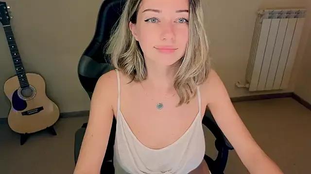 Girls: discover live performances with matured cam models, from teasing to fixations, in a variety of stunning live sex cams.